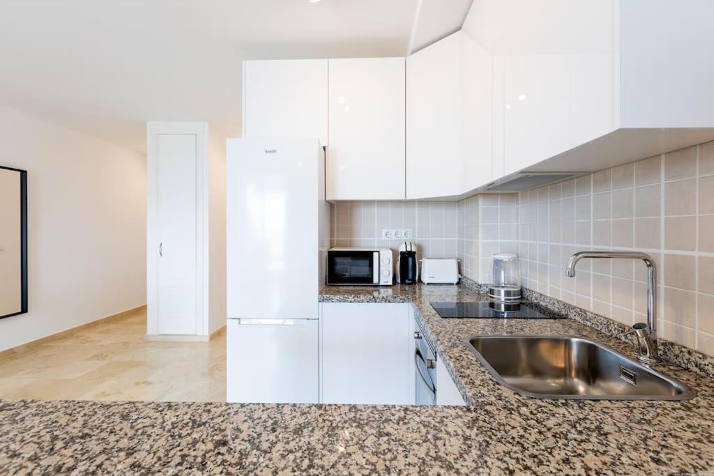 Sunny Ocean View Apartment Палм-мар Екстериор снимка